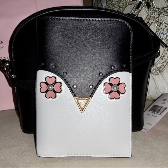 Kate Spade leather passport/ wallet - Picture 1 of 8